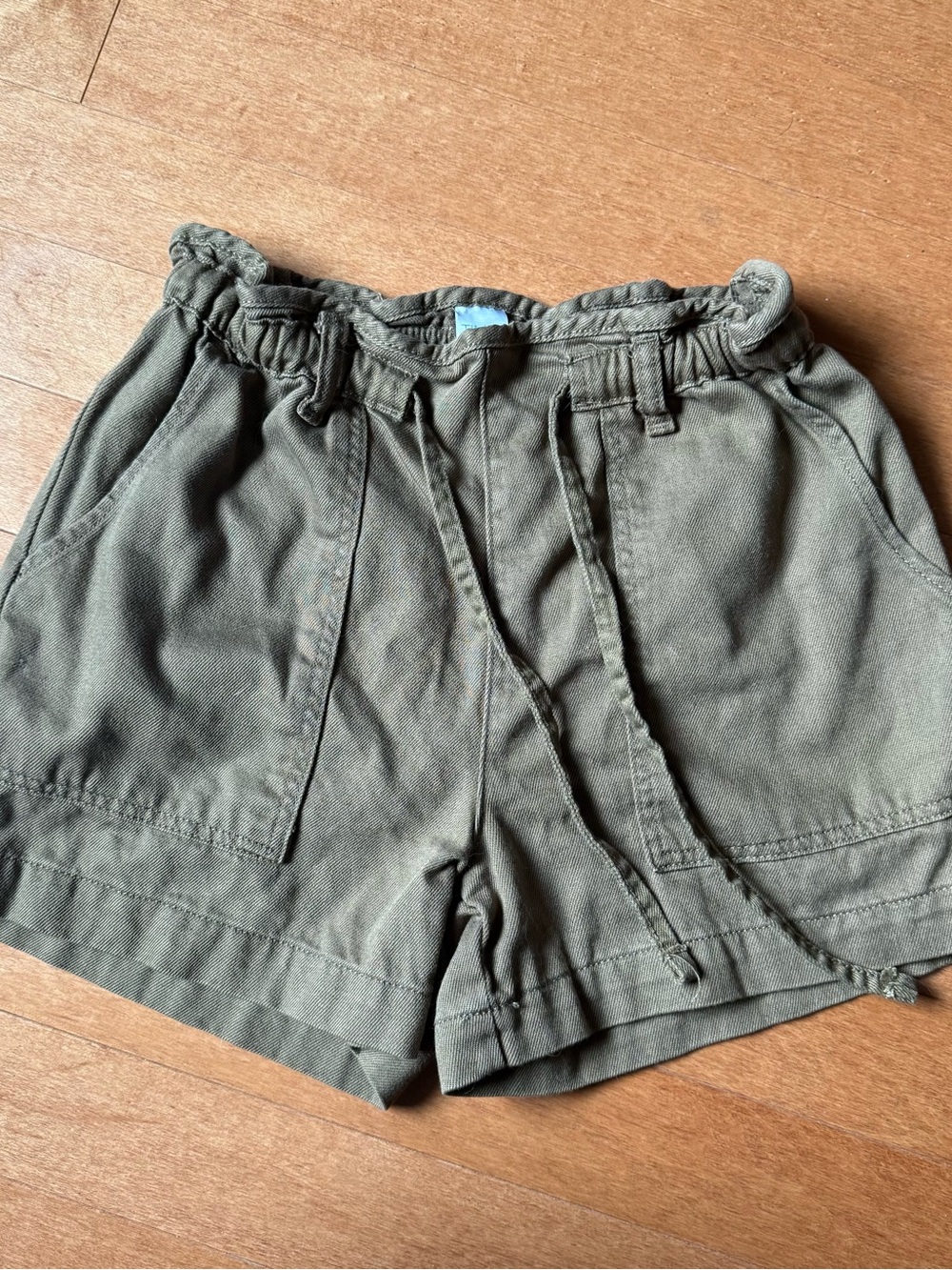 Time and Tru Olive Drawstring Shorts small